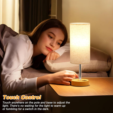 Dicoool wood desk lamp showing 3-way dimming for work and study.