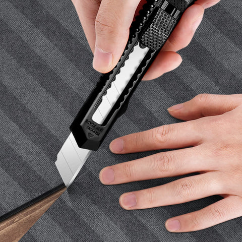 DIYSELF 18mm wide blade enables thicker material cuts