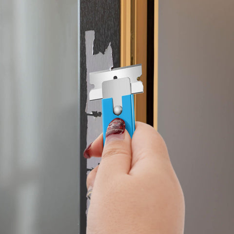 DIYSELF box cutter blade-sheath demonstrates safe retraction.