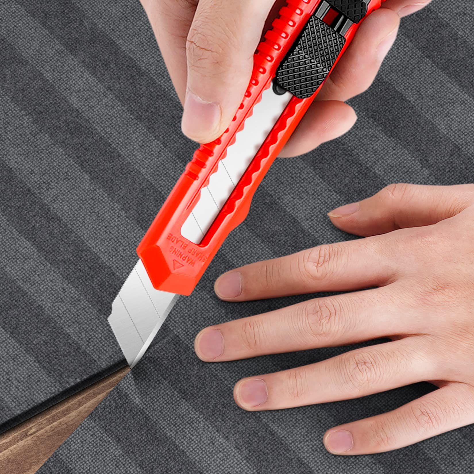 DIYSELF utility knife with lock tab prevents slipping during heavy-duty slicing.