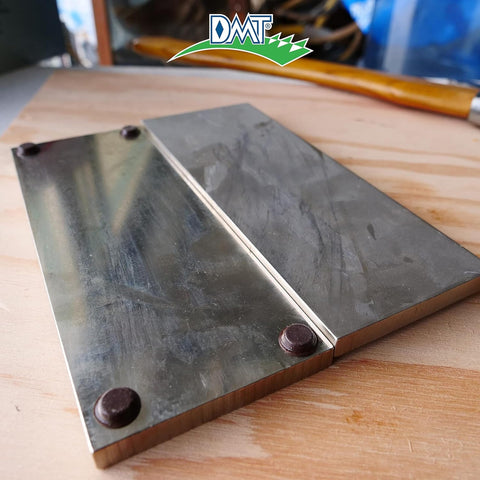 DMT D8C 8-inch plate flat surface ideal for long and short blades.