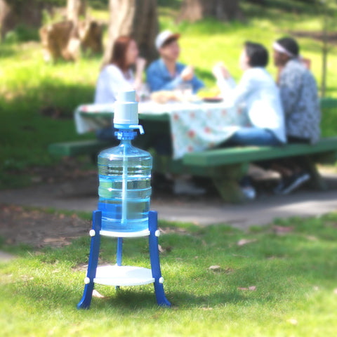 Dolphin Water Pump is easy to assemble and battery-free for convenient use.