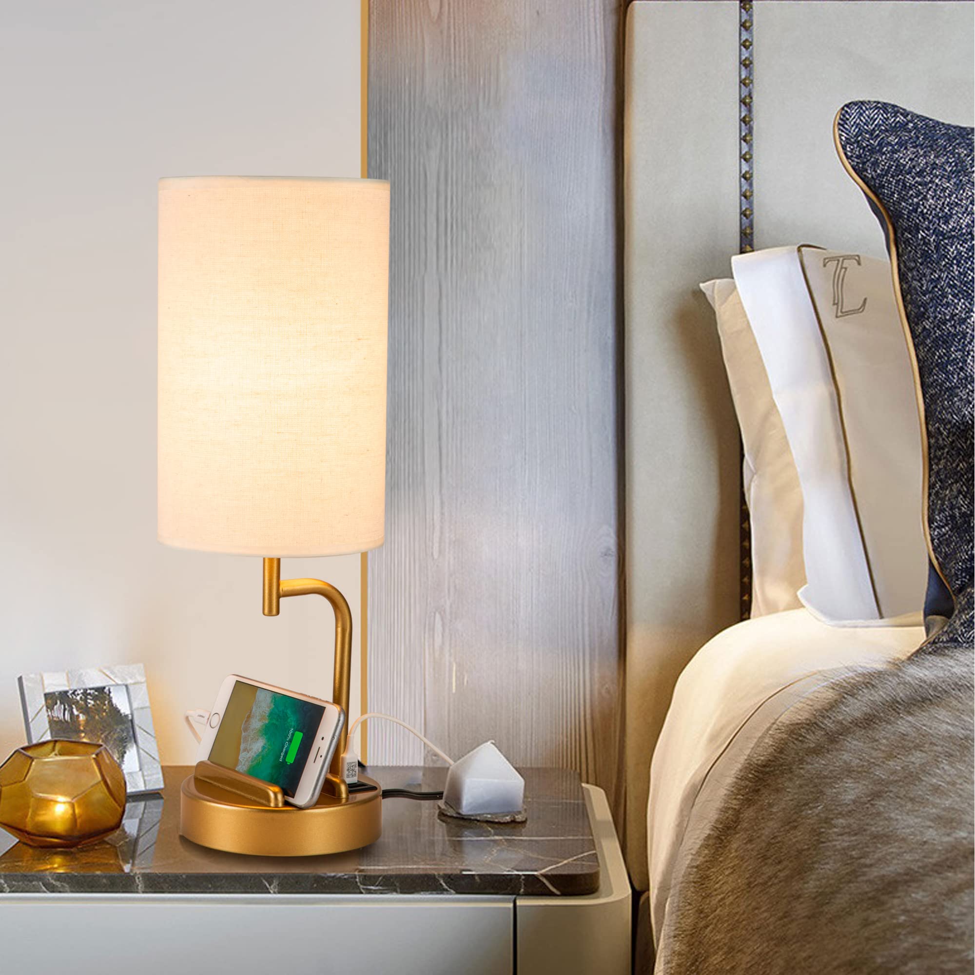 Dreamholder included 9W dimmable LED bulb for warm, steady light