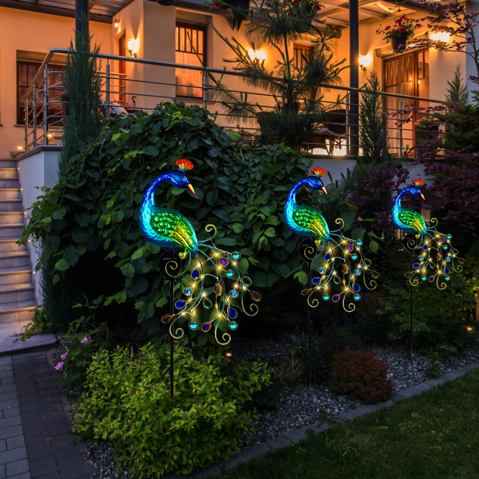 DREAMSOUL waterproof peacock garden decor for all seasons.