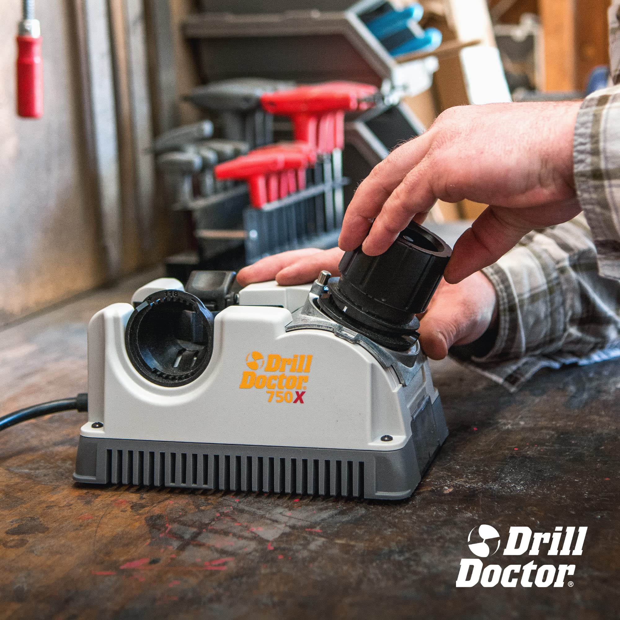 DD750X power cord and stable base for steady sharpening