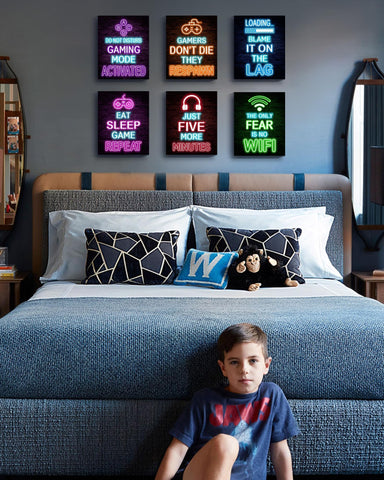 Drsoum boy-room decor featuring gaming art enhances the teen's room ambiance.