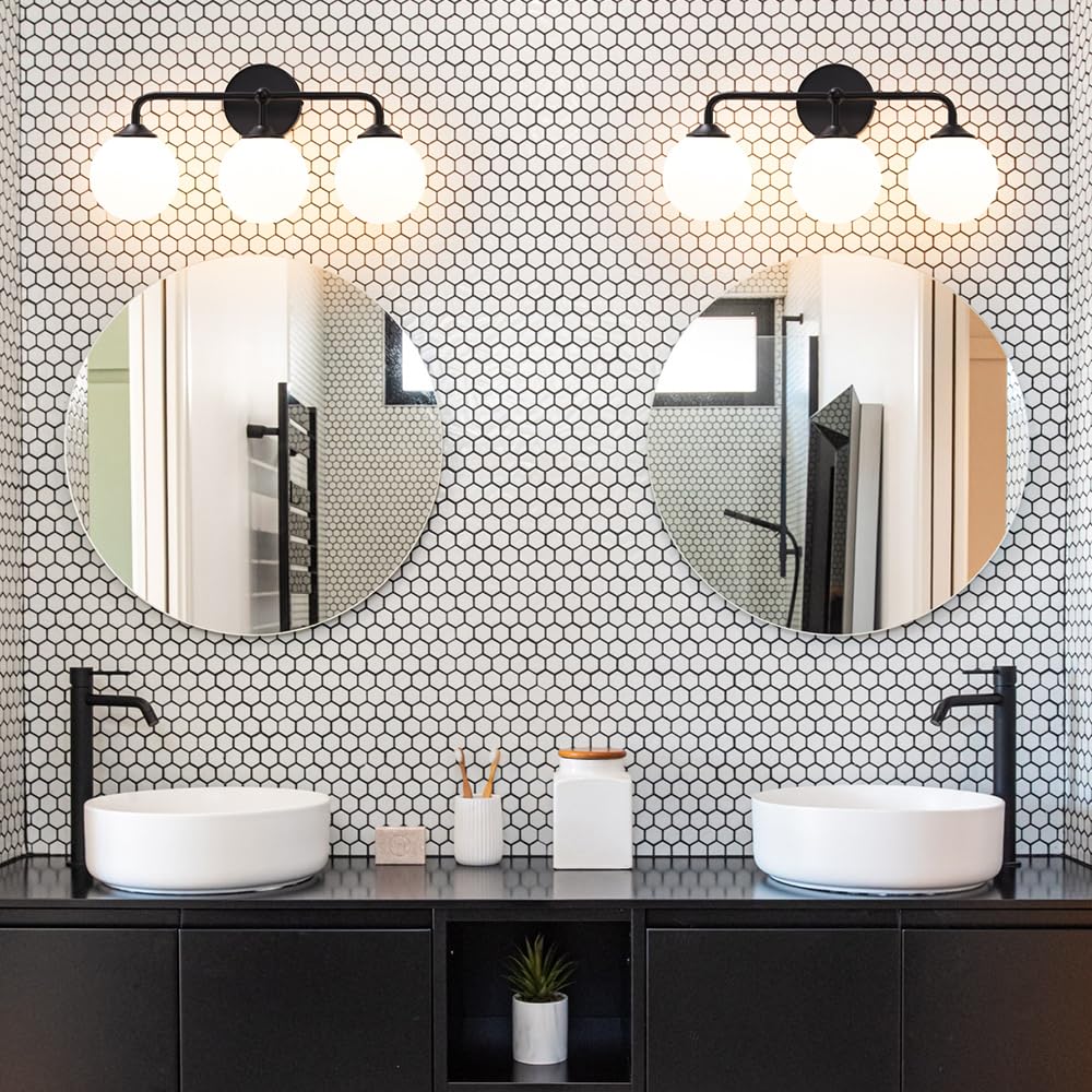 DSMJFU up-down mounting vanity light offers flexible illumination for mirrors and decor.