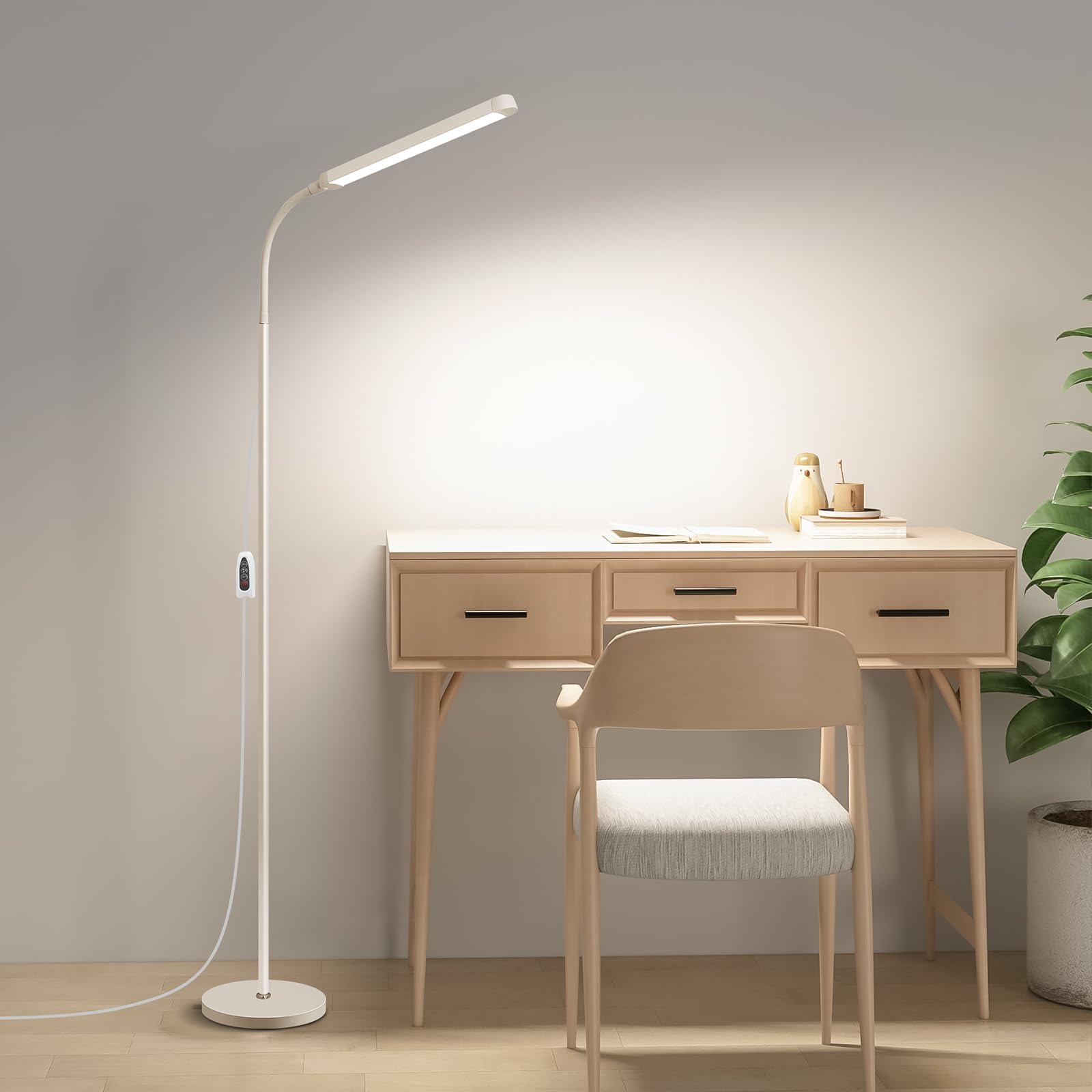Dujunlinghang lamp base offers stable lighting by your chair.