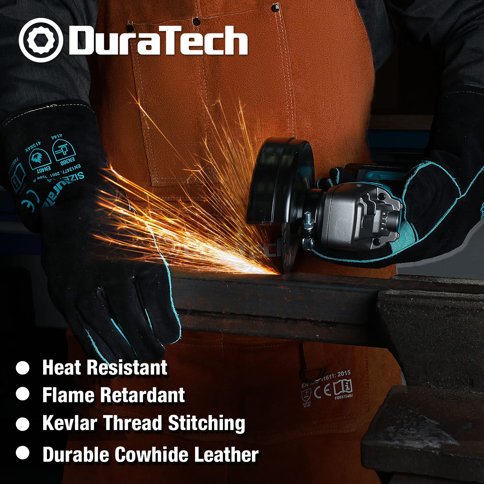 Close-up of the DURATECH apron deep phone pocket for secure access