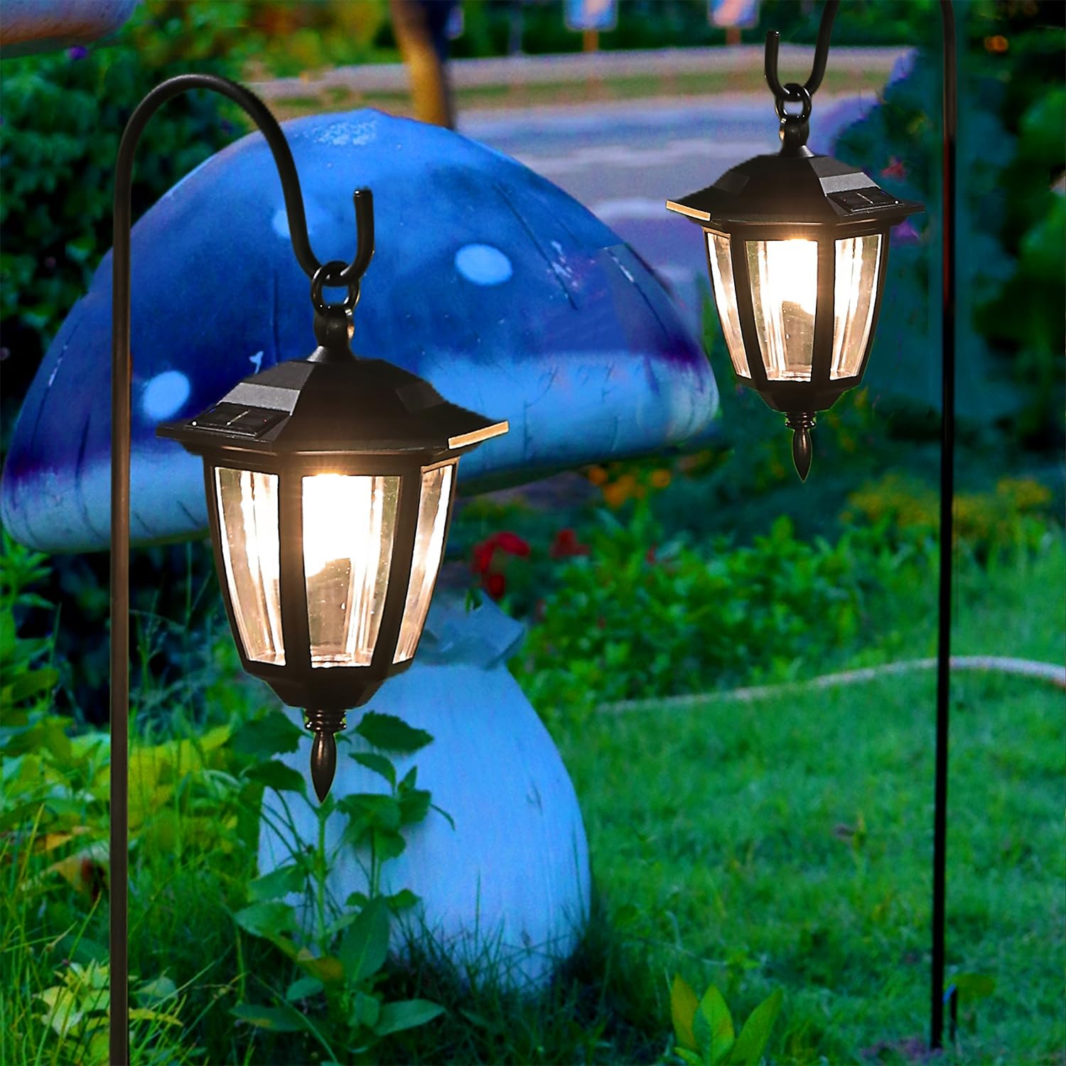 Dynaming solar-powered lights automatically turn on at dusk