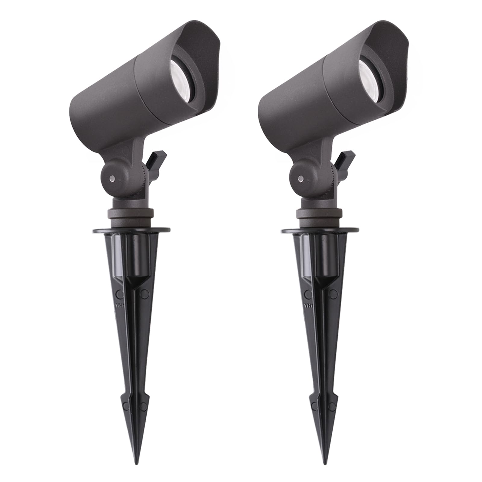 E Energetic Lighting landscape light with connector for easy outdoor installation.
