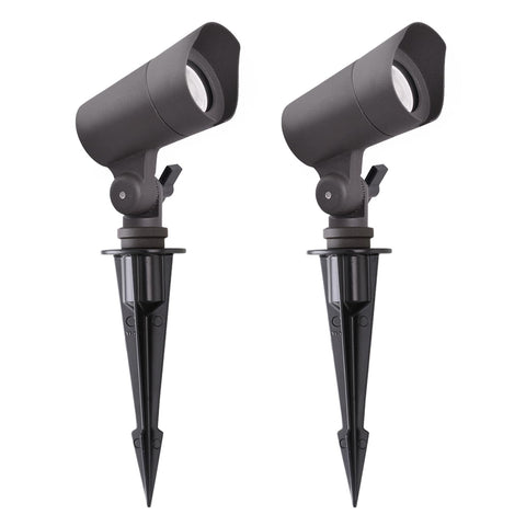 E Energetic Lighting landscape light with connector for easy outdoor installation.