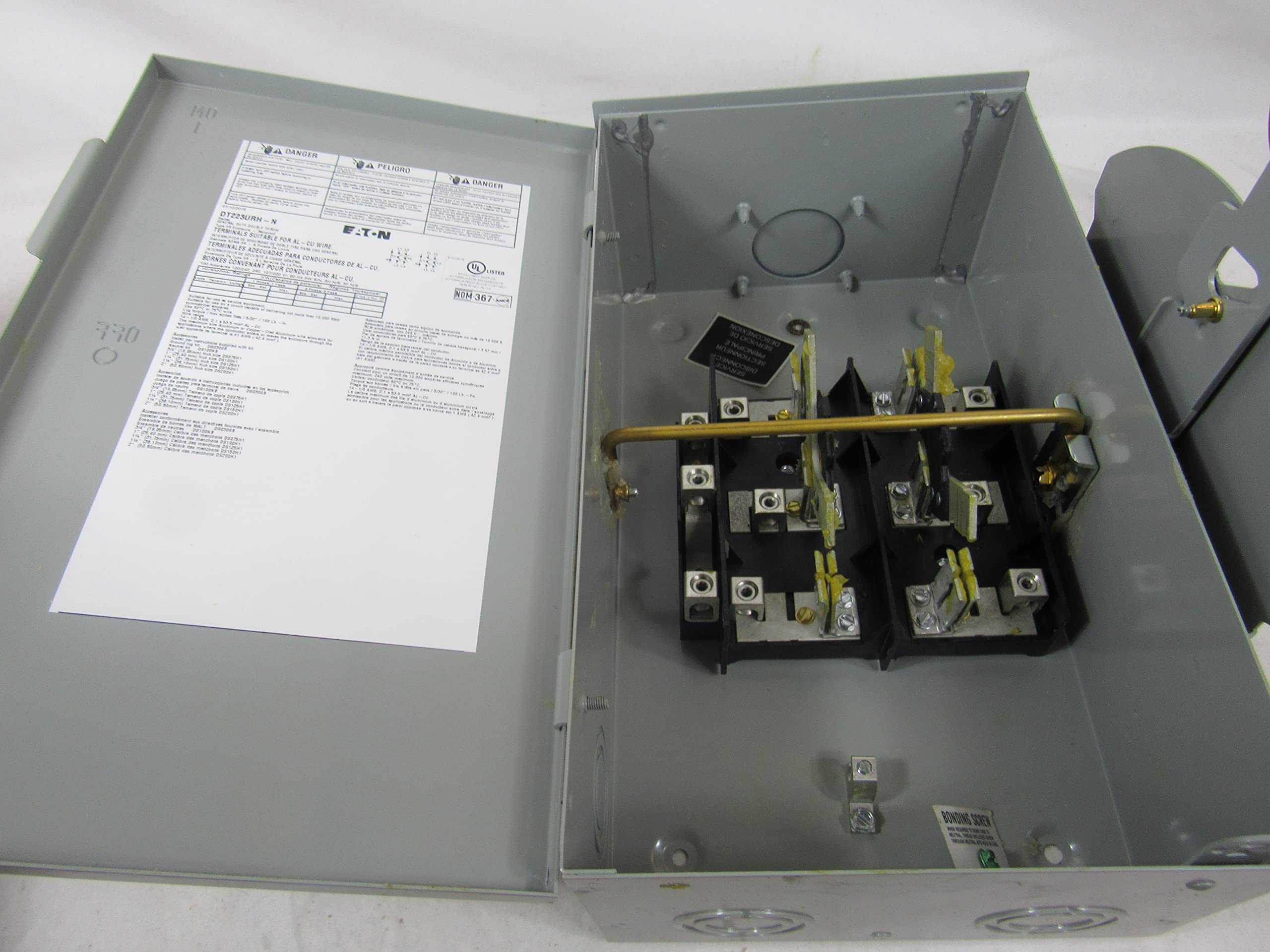 Eaton switch with two-point contact offers stable open and close.