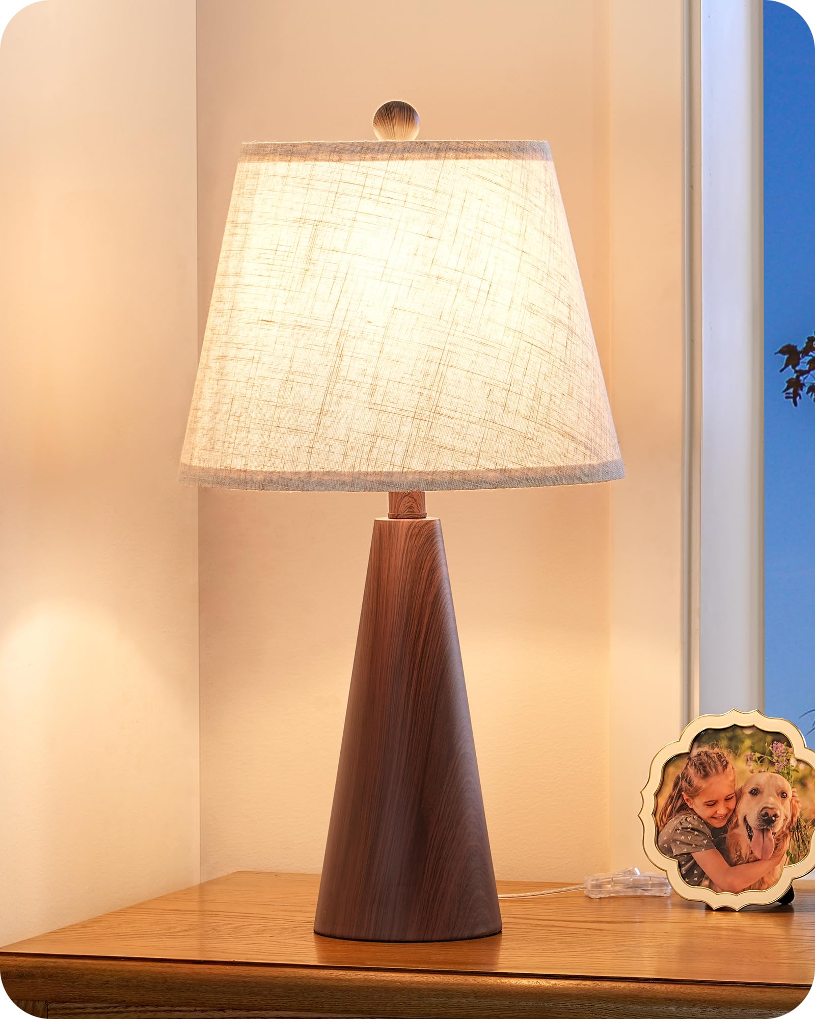 EDISHINE boho table lamp base close-up highlighting wood-grain finish for stable bedside lighting.