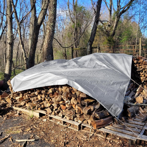 EEATUZTL tarp with reinforced edges and rust-proof grommets for secure anchoring
