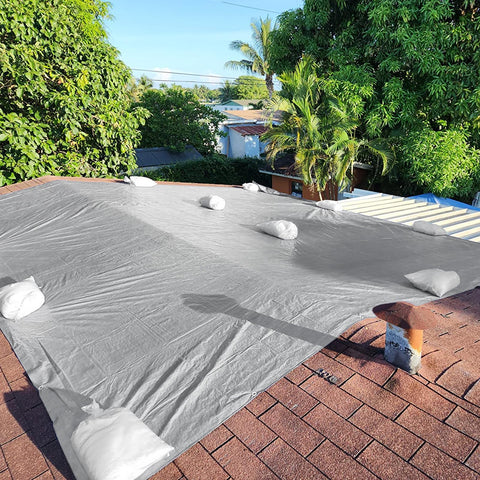 EEATUZTL UV-resistant tarp protecting items from sun damage
