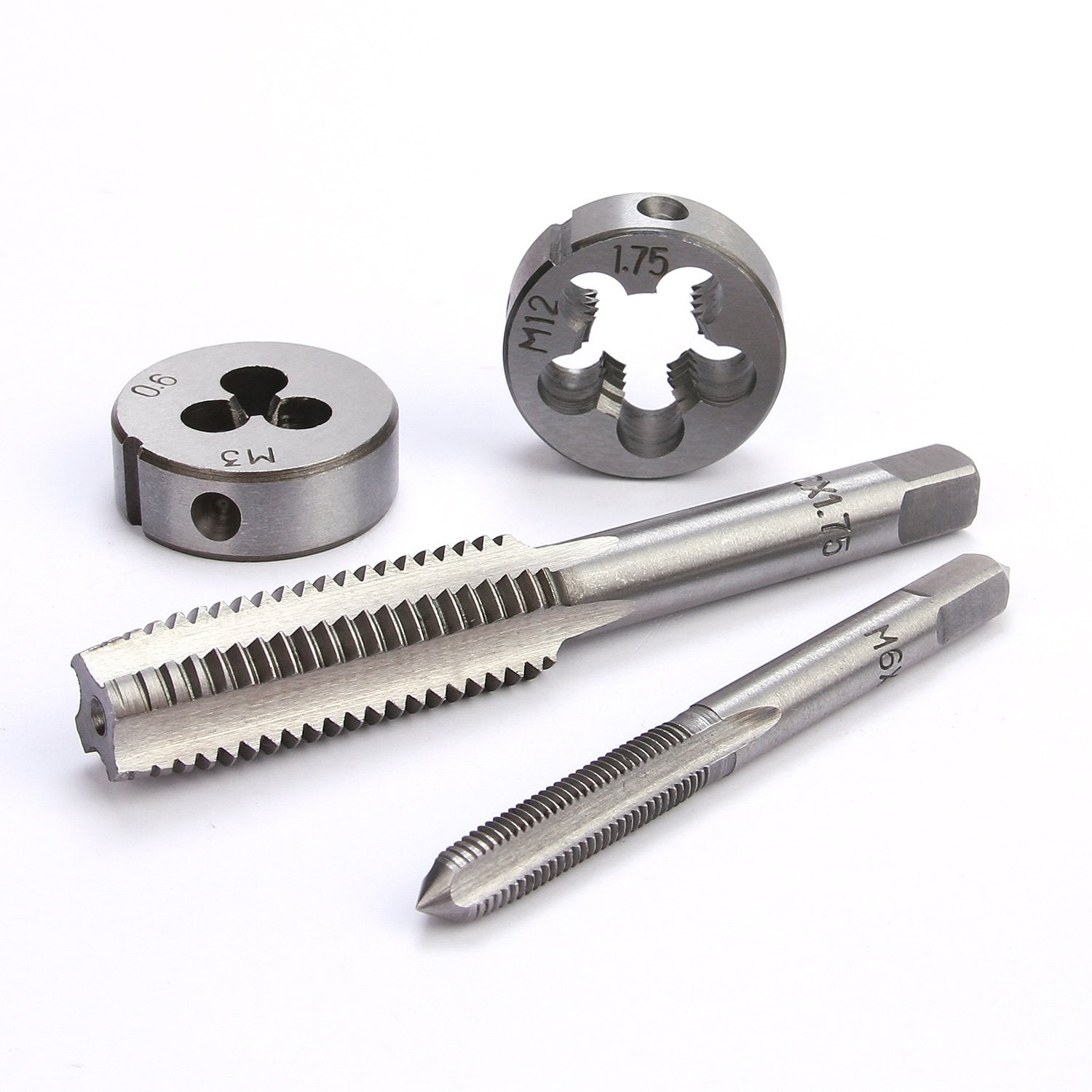 EFFICERE metric threads pitch gauge helps verify pitches quickly.