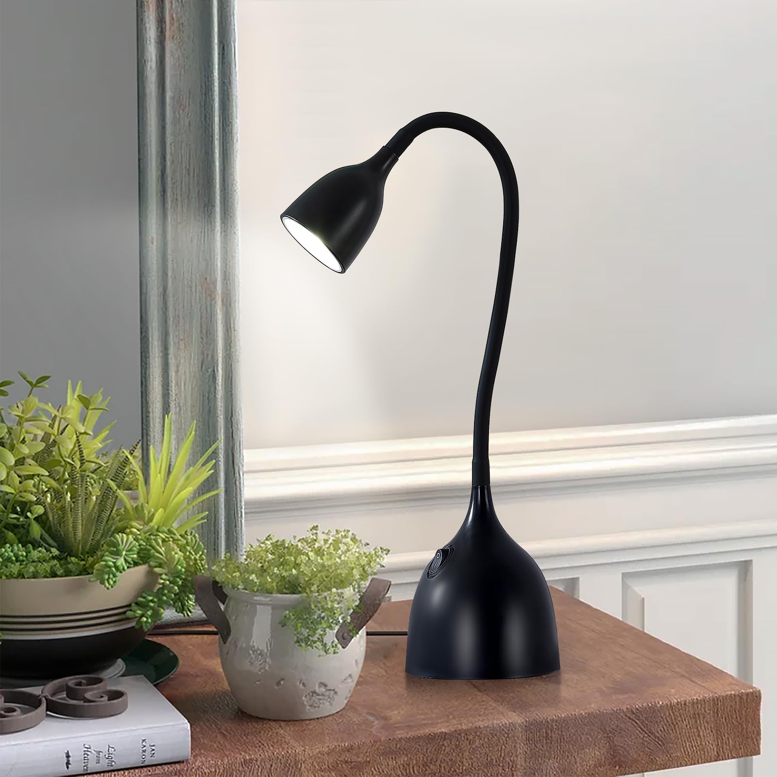 Sleek black design of the EJIAXIN desk lamp for modern spaces