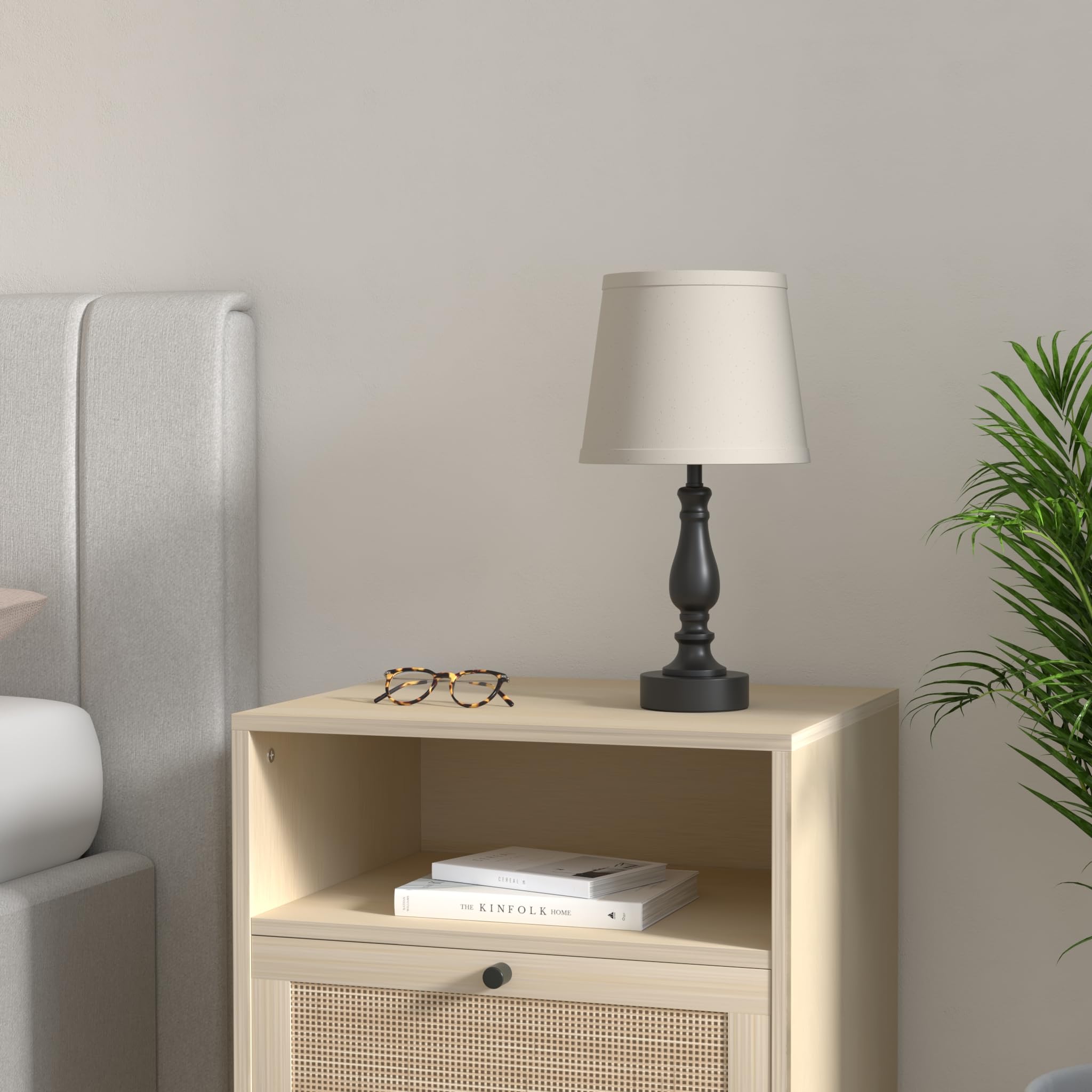 EJIAXIN bedside lamps include USB-C and USB-A ports for convenient charging.