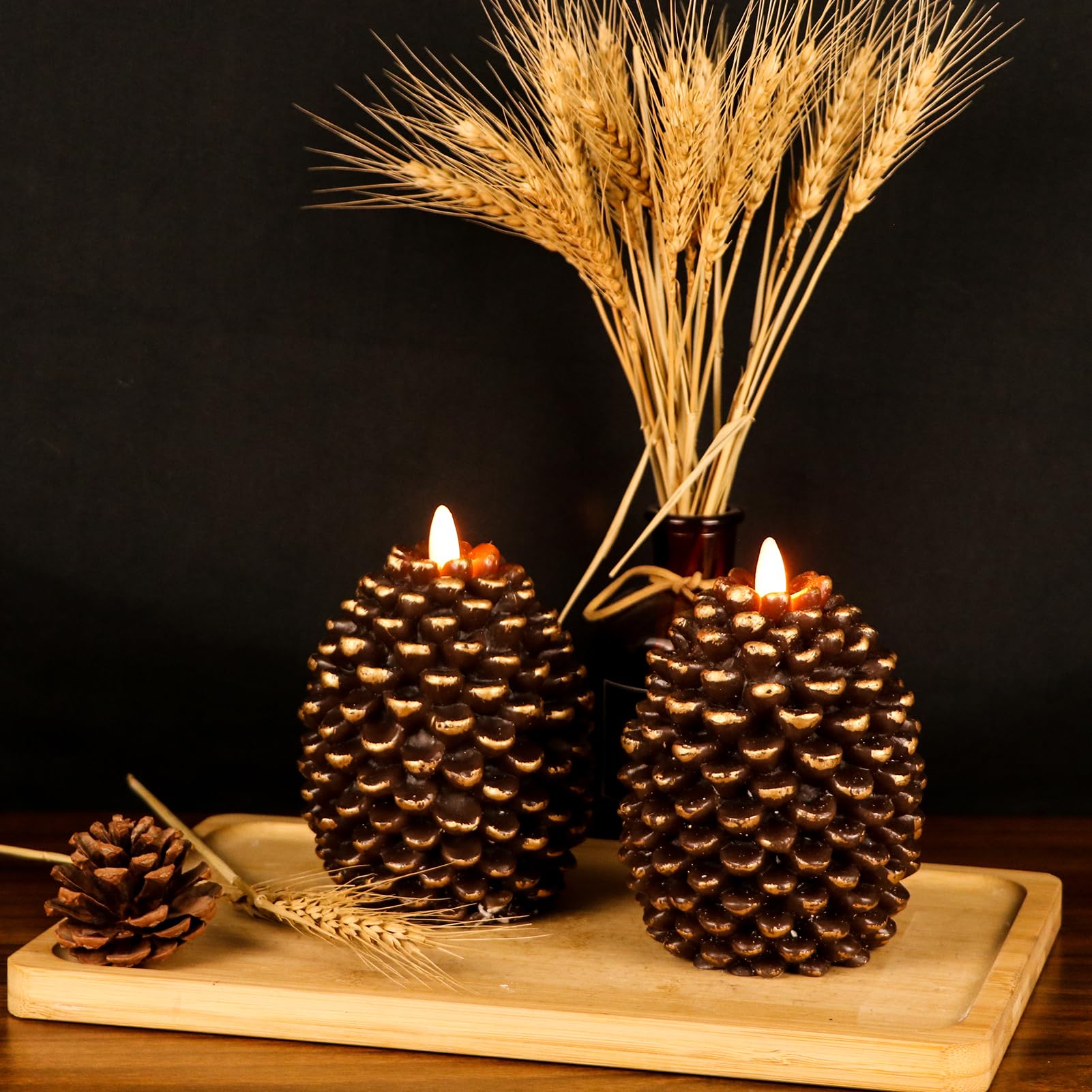 Eldnacele battery-operated pine cone candle for holidays
