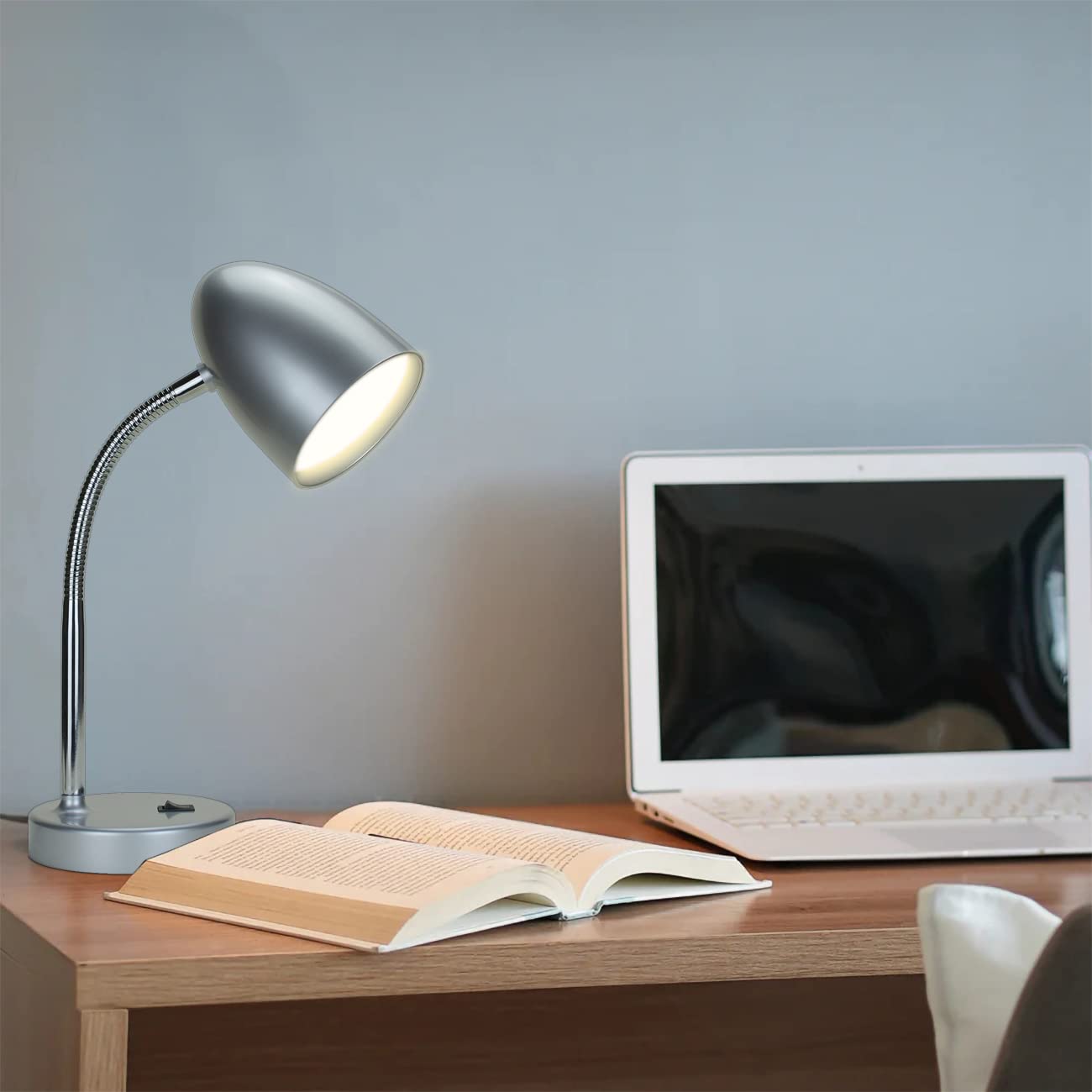Energetic Lighting ETL-listed silver desk lamp for safe use