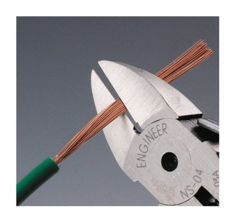 ENGINEER hardened carbon steel jaws provide durable, clean cuts on copper wires