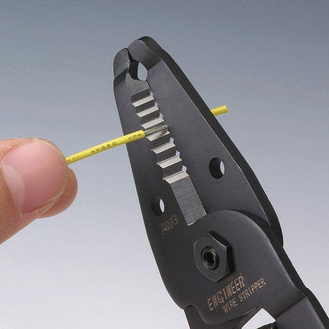 ENGINEER PA-07 anti-slip grip provides comfortable control during wiring tasks.
