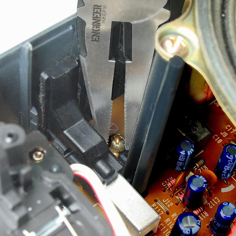 ENGINEER PZ-60 interlocking teeth hold thin plates firmly