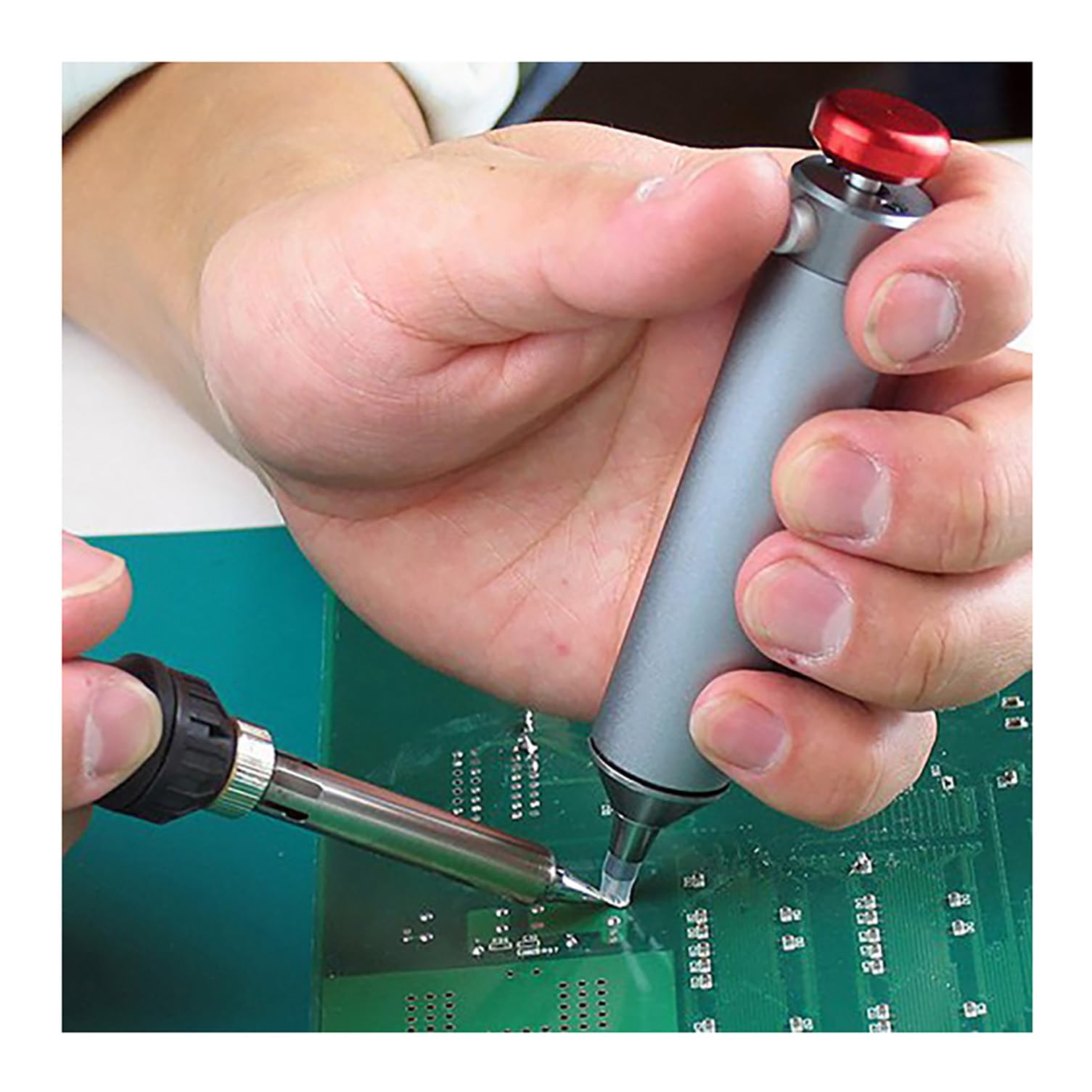 ENGINEER SS-03 self-cleaning shaft prevents clogging during work
