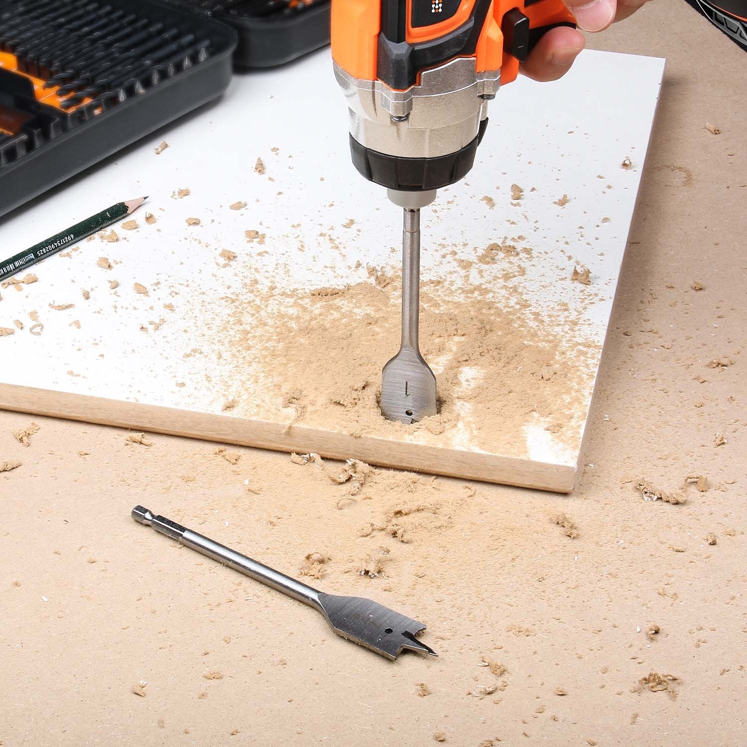 EnerTwist 1-inch bits array for versatile drilling lengths