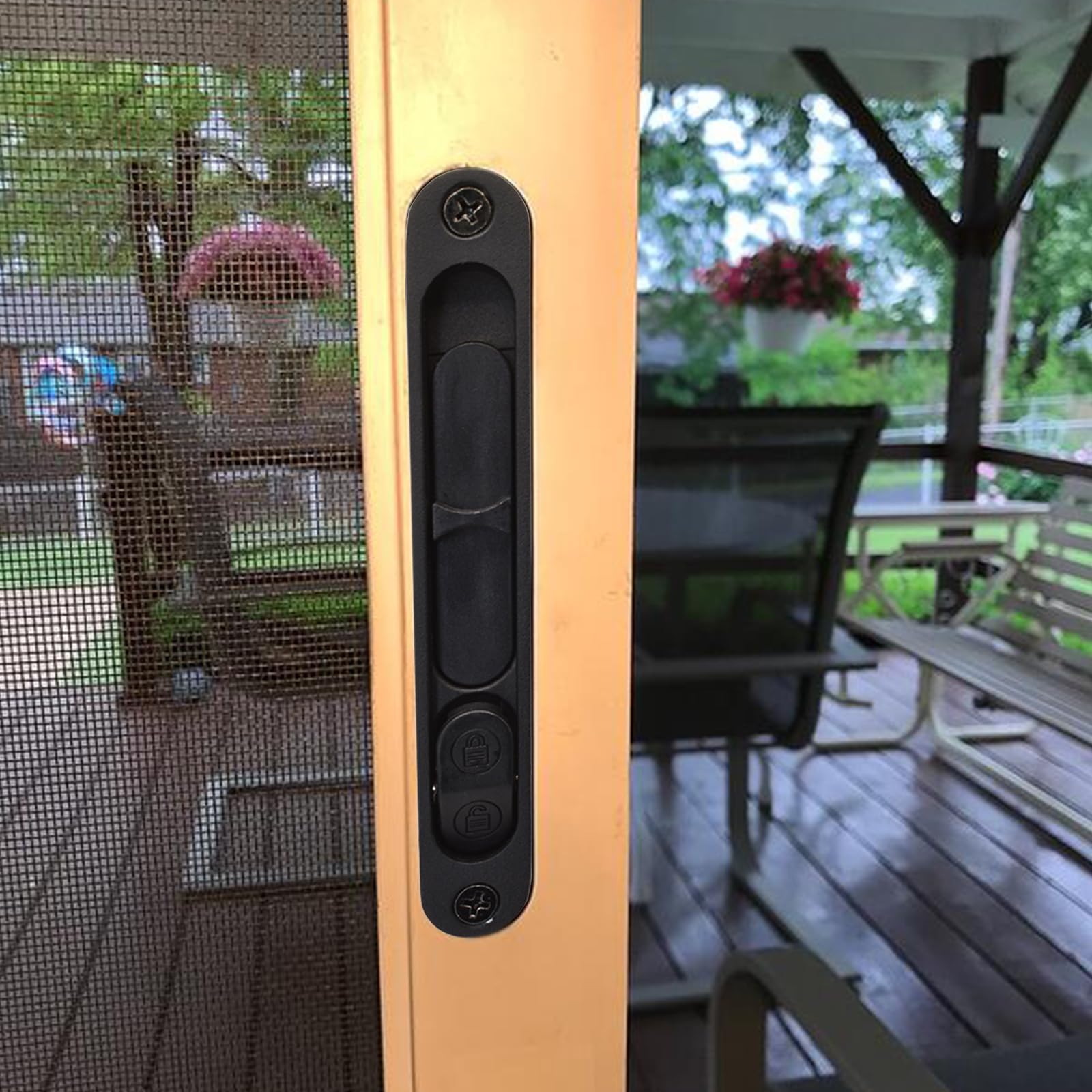 Eockatoo non-handed design fits left or right sliding doors.
