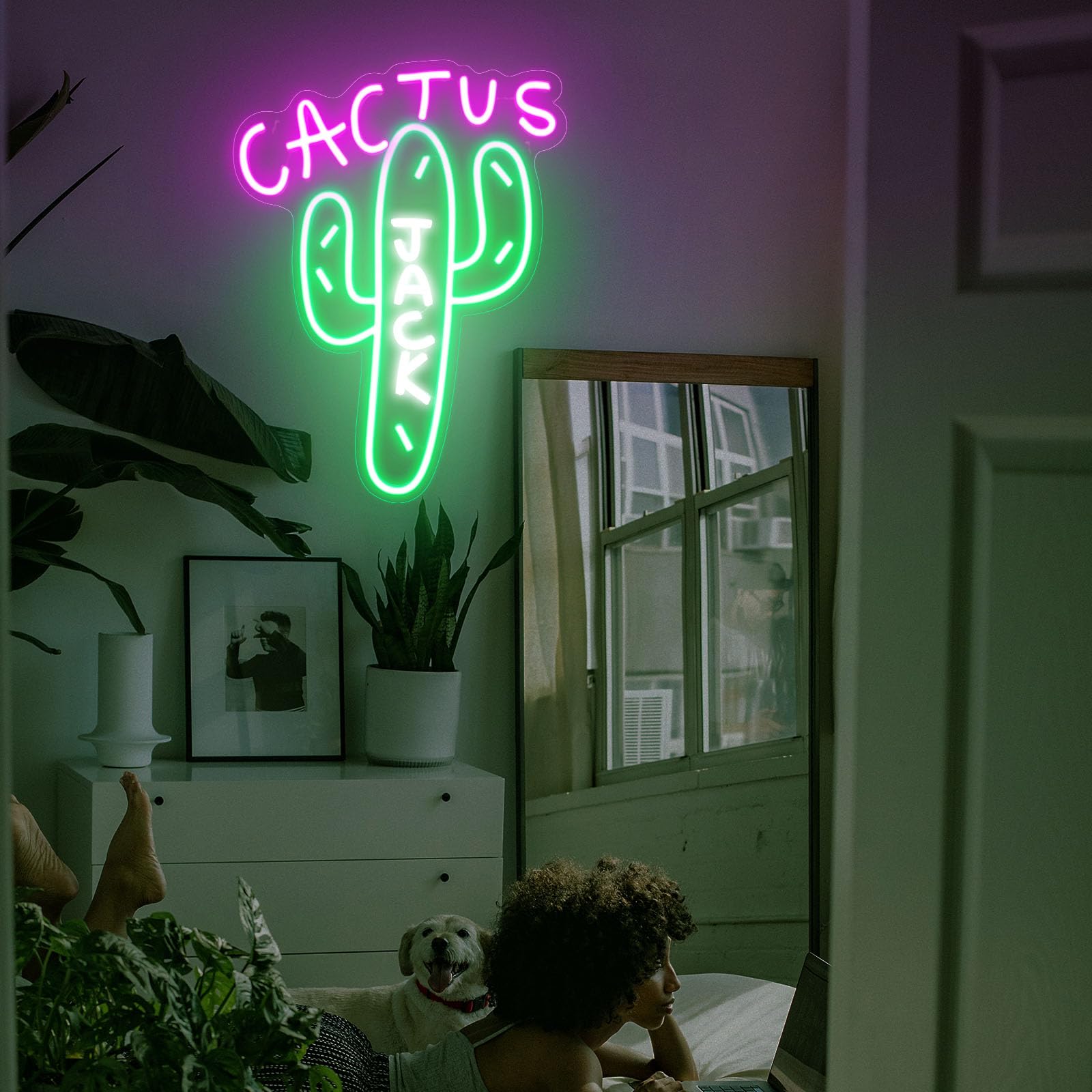 eoxuefo Hanging cactus sign is USB powered for quick plug-and-play setup.