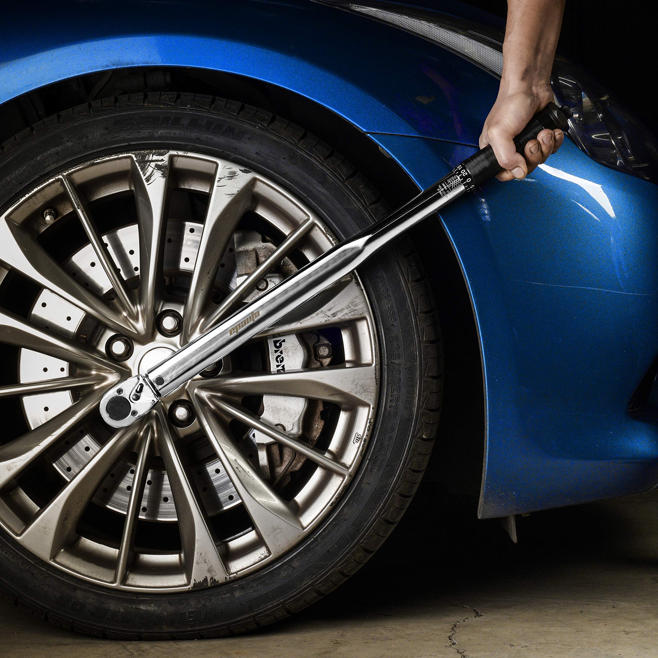 EPAuto torque wrench with knurled handle for secure grip.