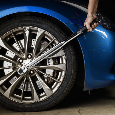 EPAuto torque wrench with knurled handle for secure grip.
