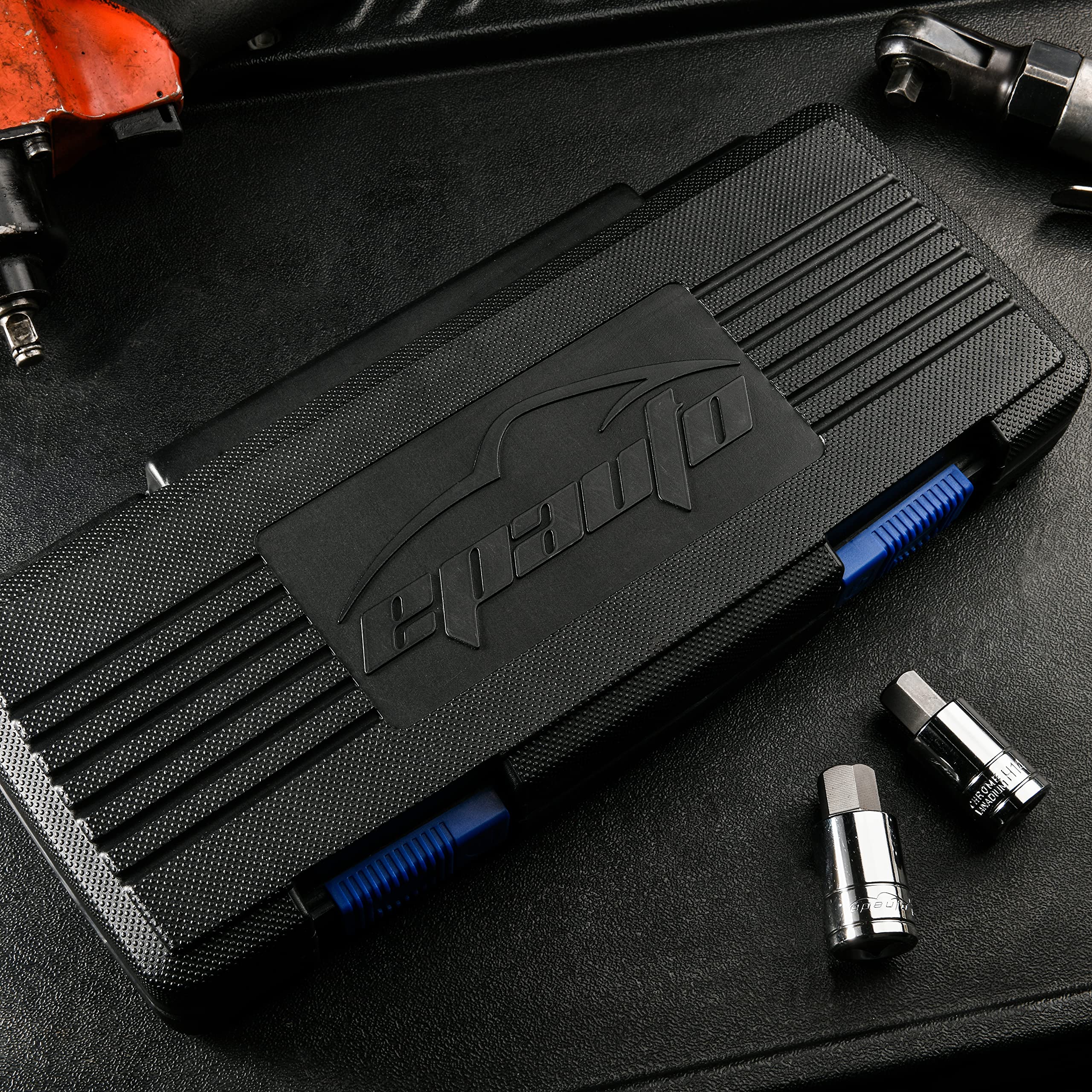 EPAuto sturdy plastic storage case keeps bits organized.