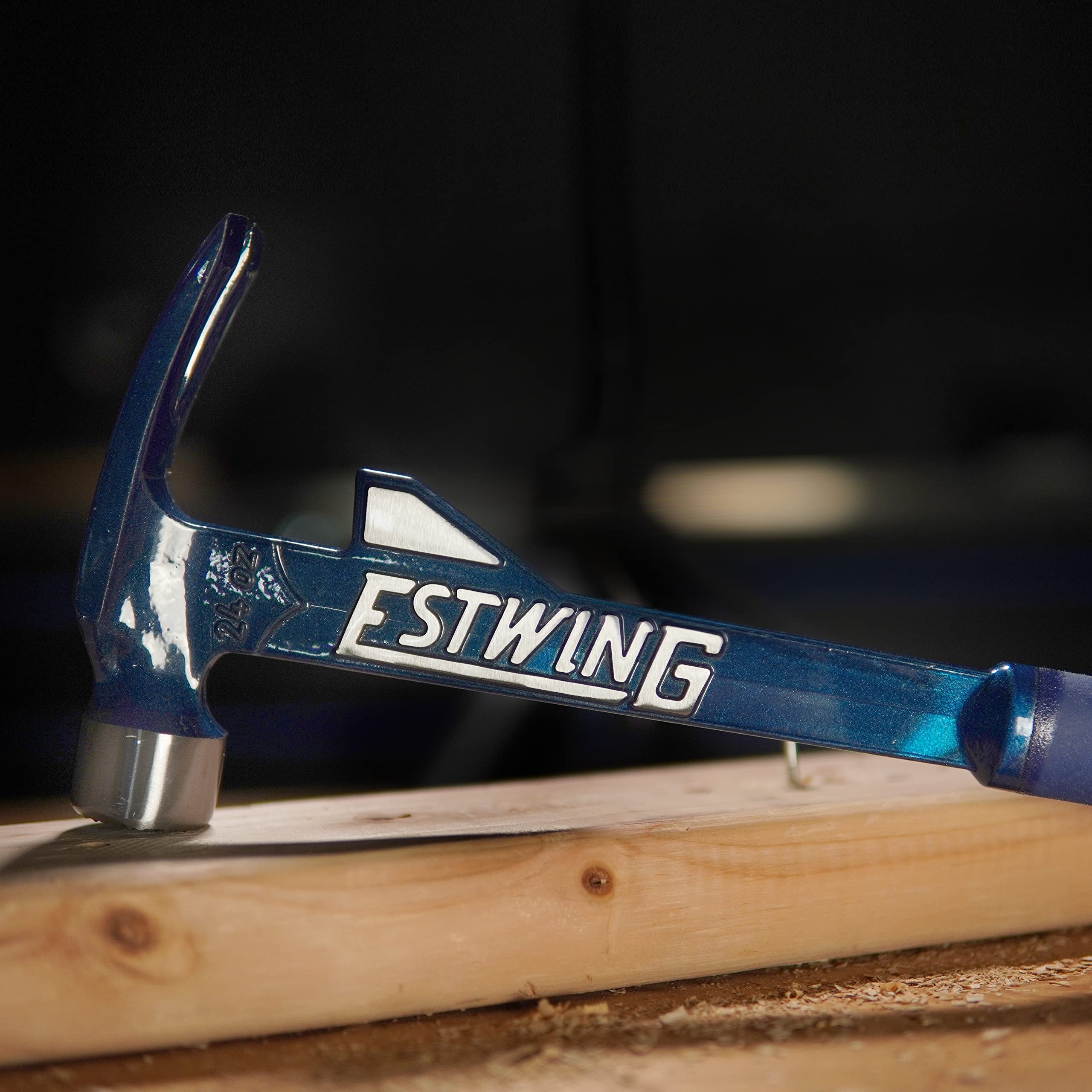 Estwing Hammertooth hammer rip claw design enables nail removal and prying