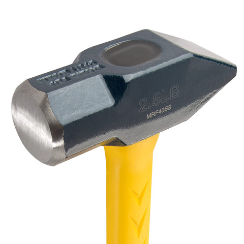Estwing Sure Strike hammer cushion-grip: non-slip grip for precise, controlled blows.