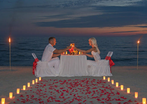 Esup ambient lighting ideal for dinners, outdoor picnics, and festive gatherings.