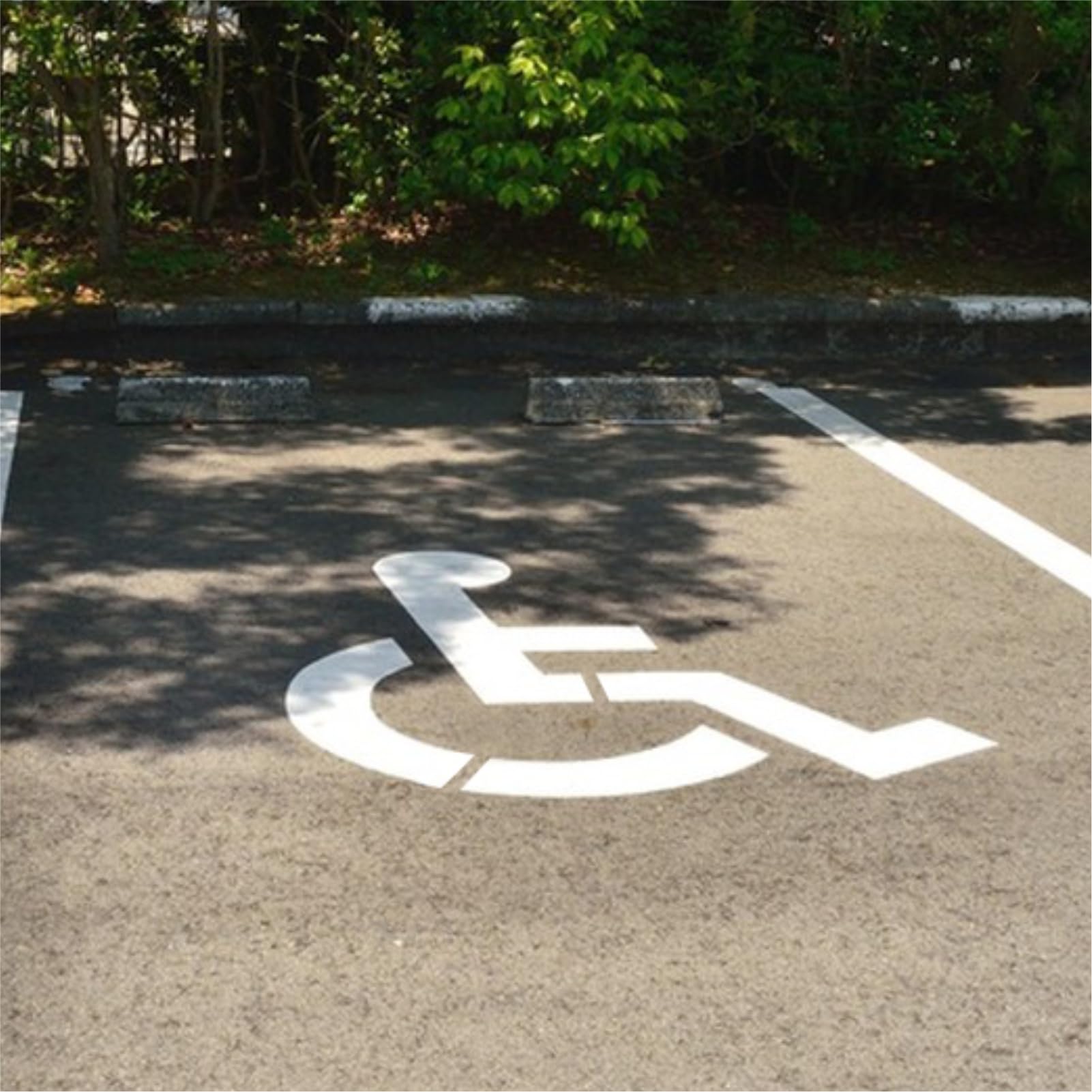Eunika dependable for parking lots, driveways, and sidewalks