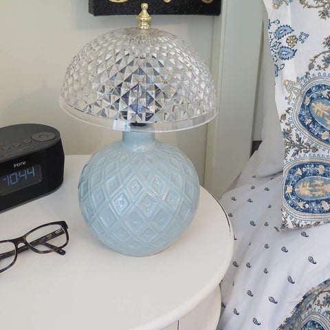 Compatible with standard size bulbs; bulbs not included in the pack.
