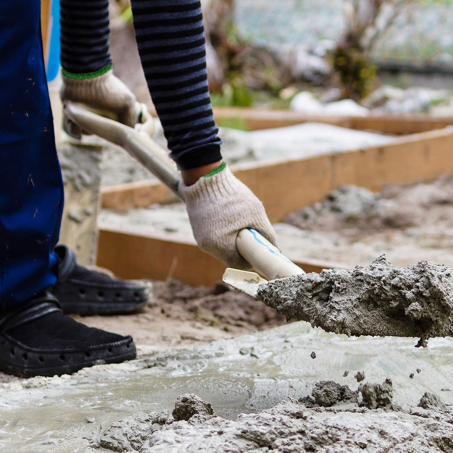 Warm, breathable Evridwear gloves suitable for cold outdoor work and long shifts.