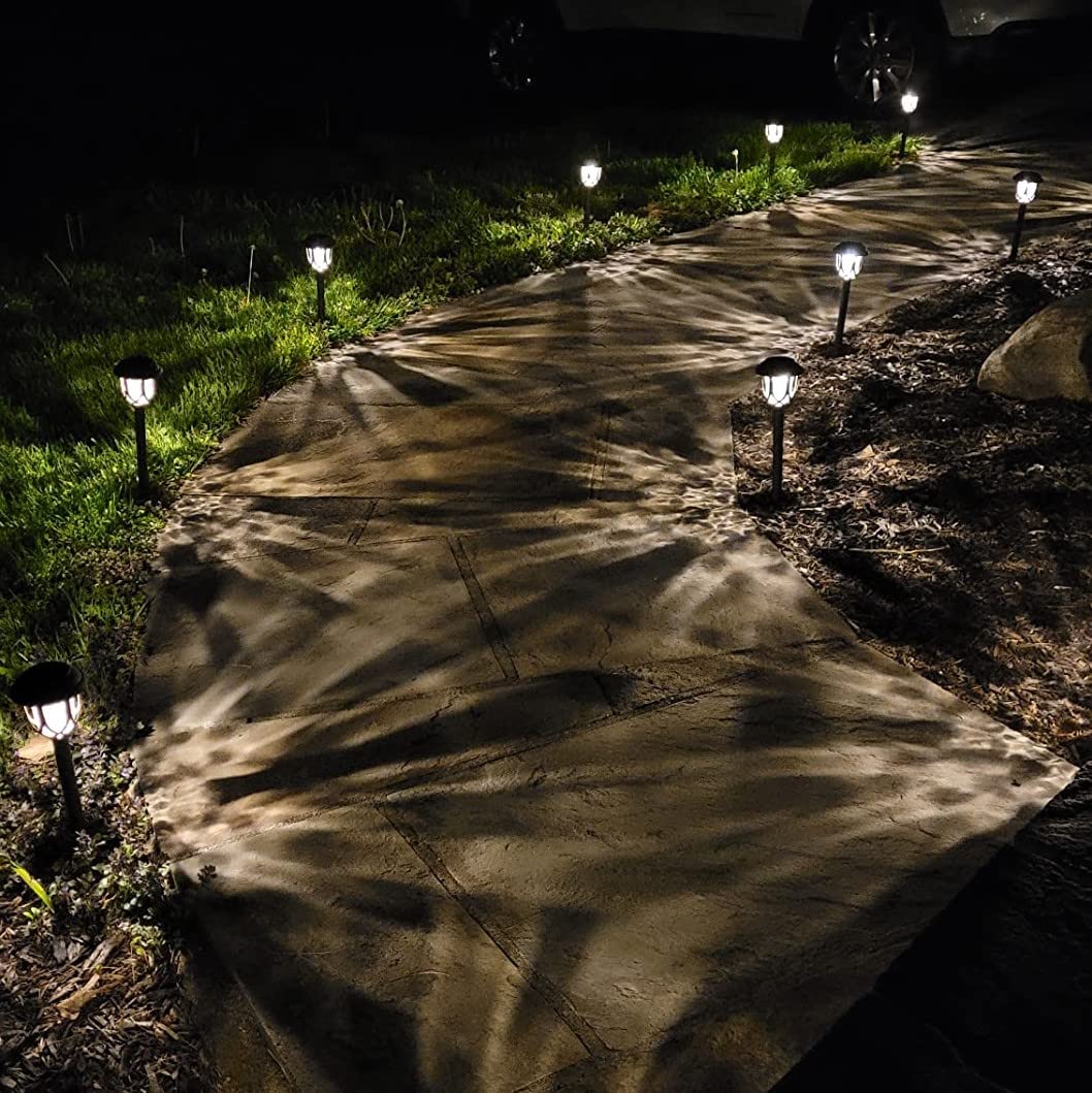 EXCMARK weather resistant plastic outdoor lights withstand rain and sun