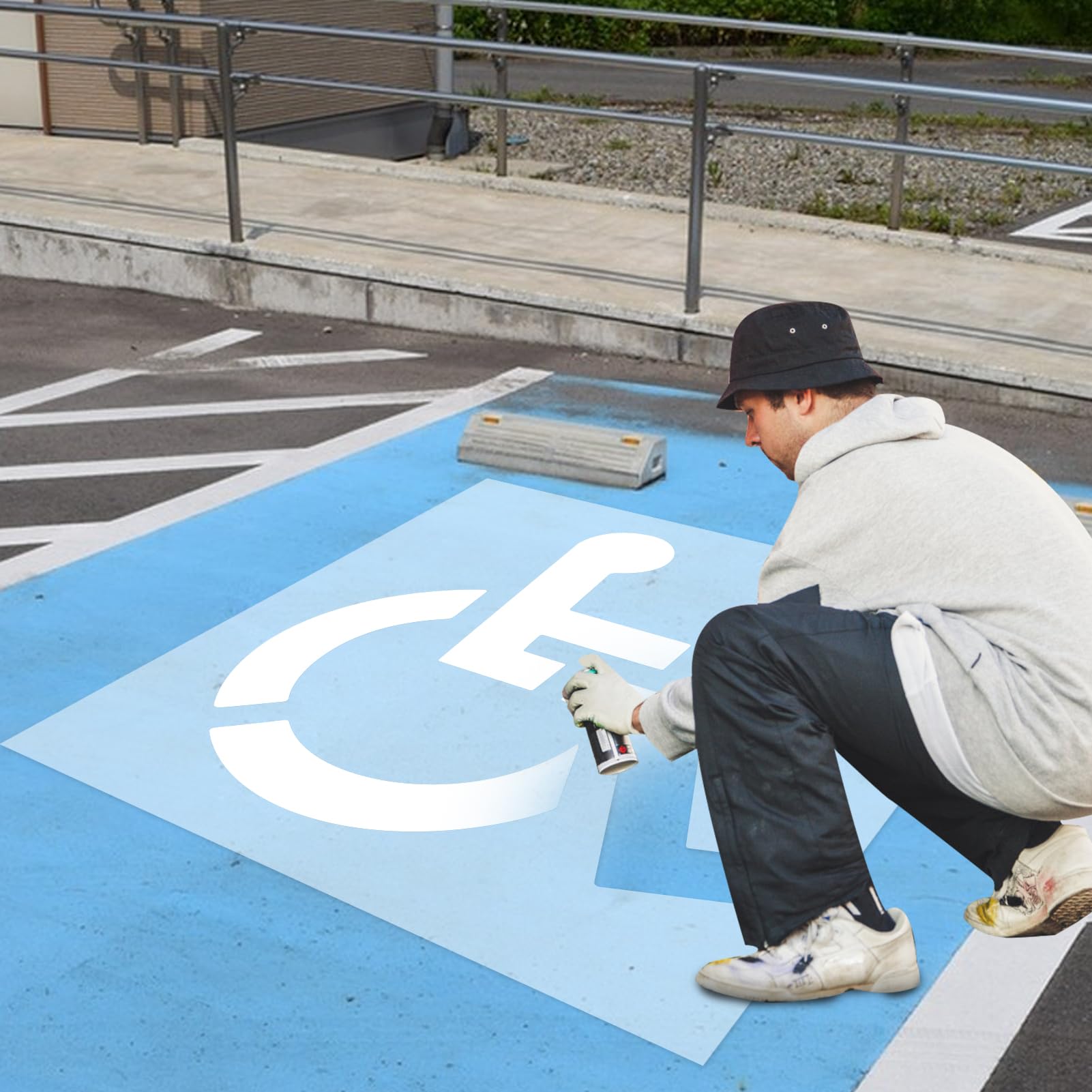 EYUNSTAR easy-clean foldable stencil stores compactly after marking.