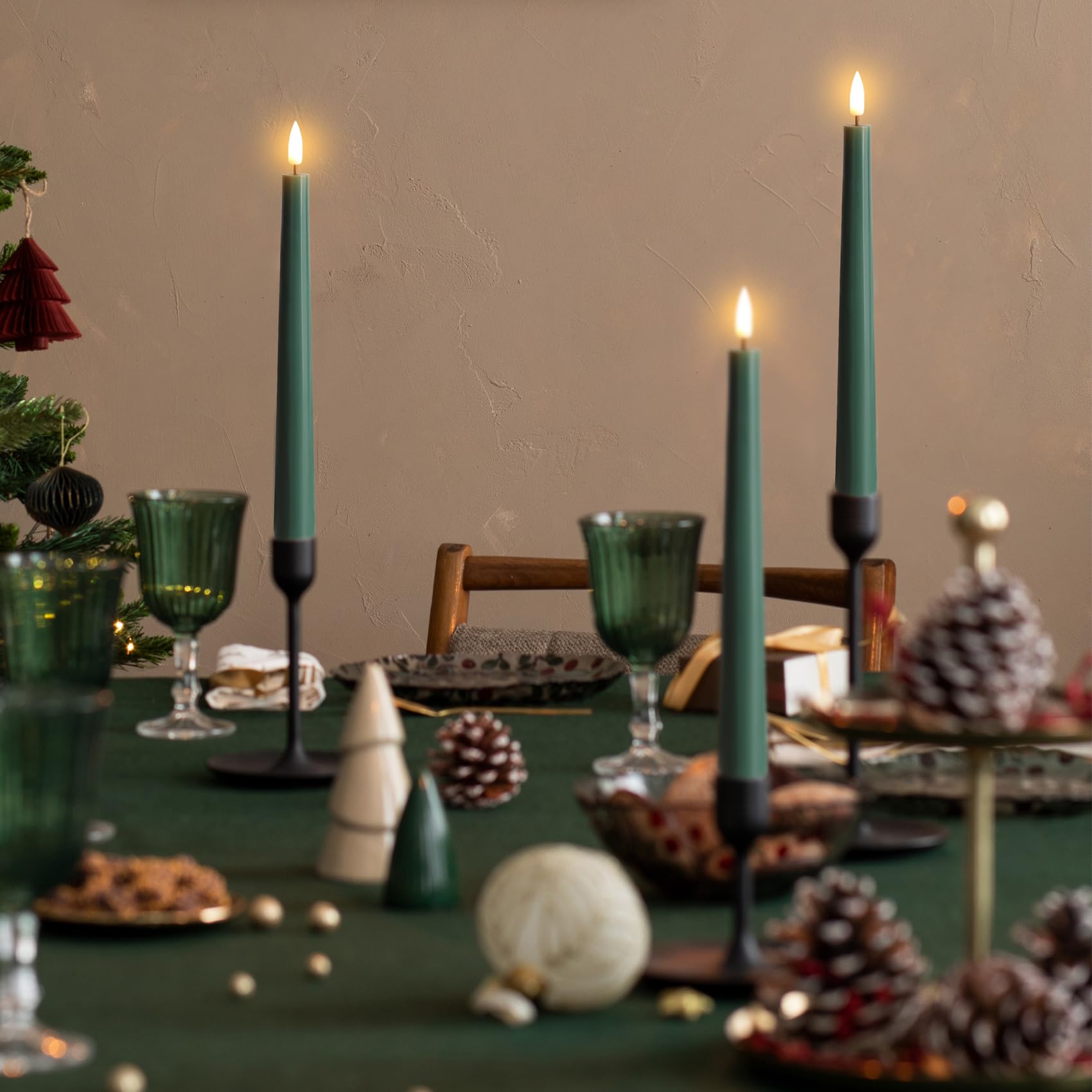 Eywamage battery-powered candle lasts over 300 hours of glow.