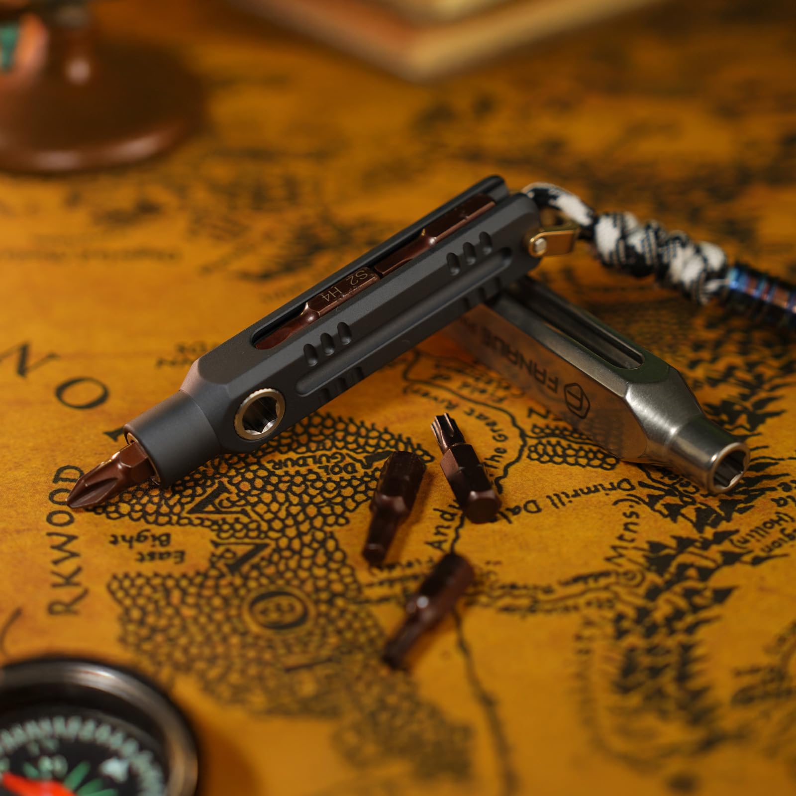 FANAUE EDC pocket-tool screwdriver for quick fixes on the go.
