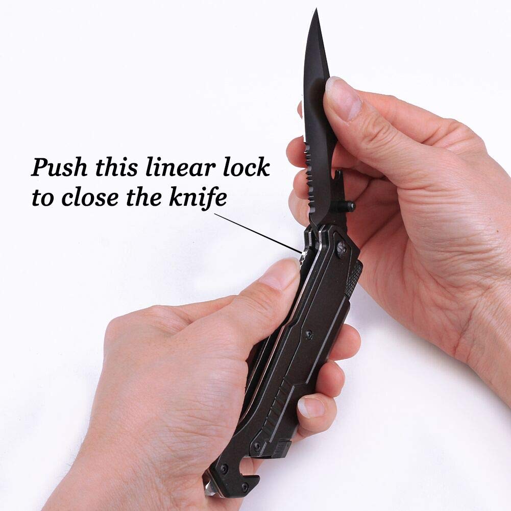 Fanfoobi knife features a pocket clip design for easy carry.