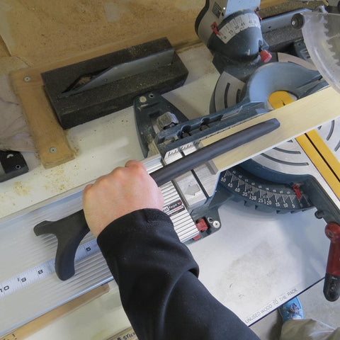FastCap 10 Million Dollar Stick wishbone grip with rubber feet enhances stability.
