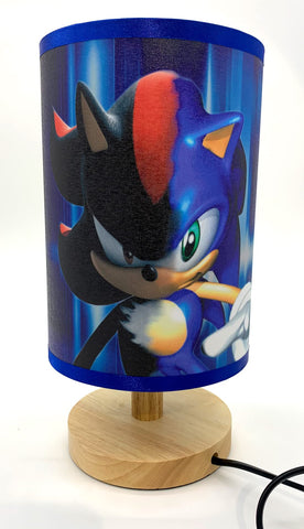FDecor Super Sonic table lamp base with warm wood finish enhances bedside ambience