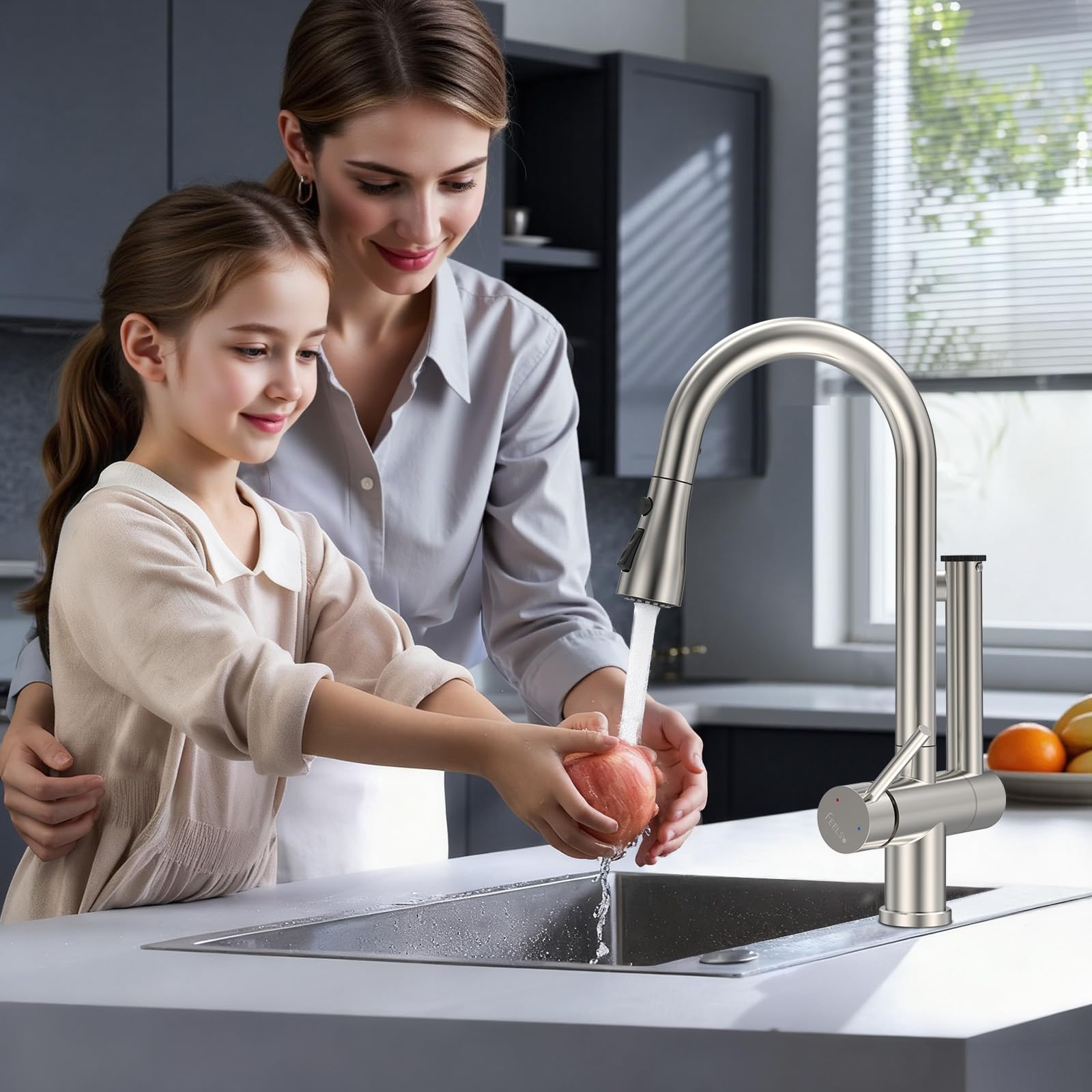 FEELSO dual water outlets simplify cooking and dishwashing tasks.