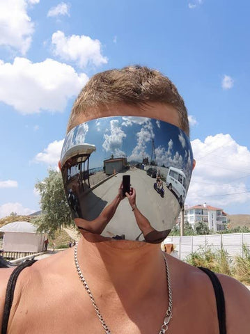 FEISEDY mirrored shield visor offers UV400 protection and crisp HD visibility.